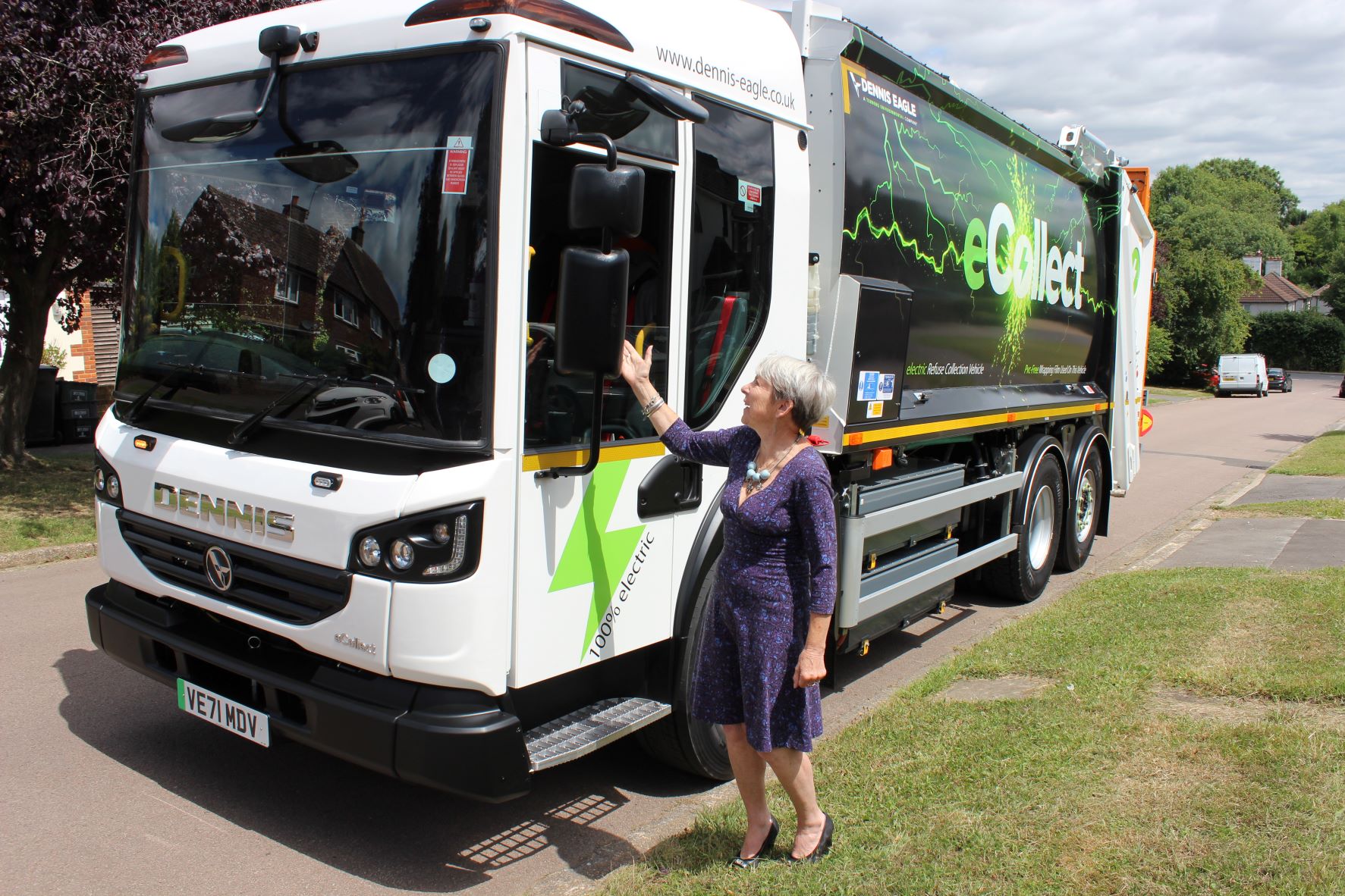 Ecofriendly recycling truck goes on trial in St Albans District St Albans City and District